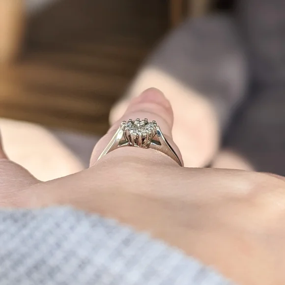 Antique 10K White Gold Diamond Heart Cluster Ring - Picture 6 of 10